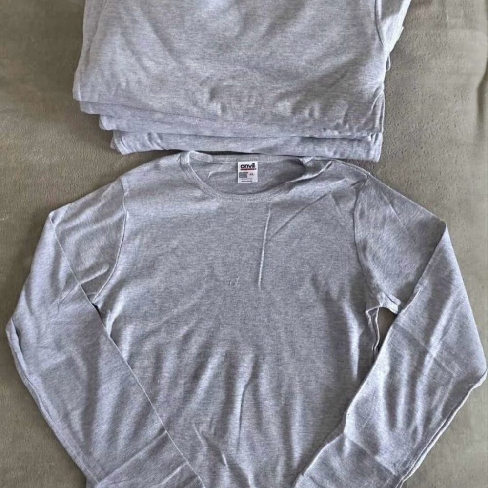 Large Box Of 26 Brand New Anvil Women's Size XL Gray Long-Sleeve T-Shirts
